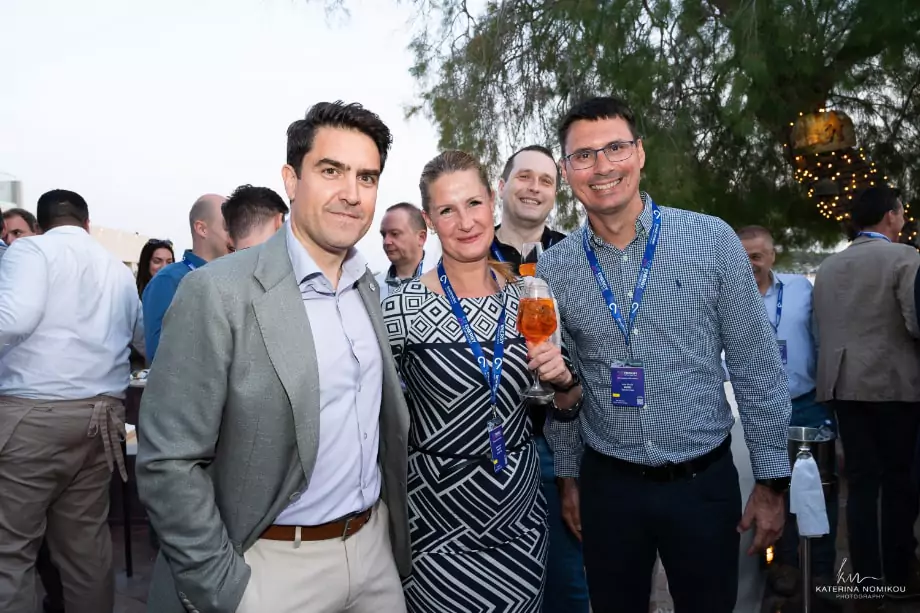 coctail-reception-141-min-68481db179b45